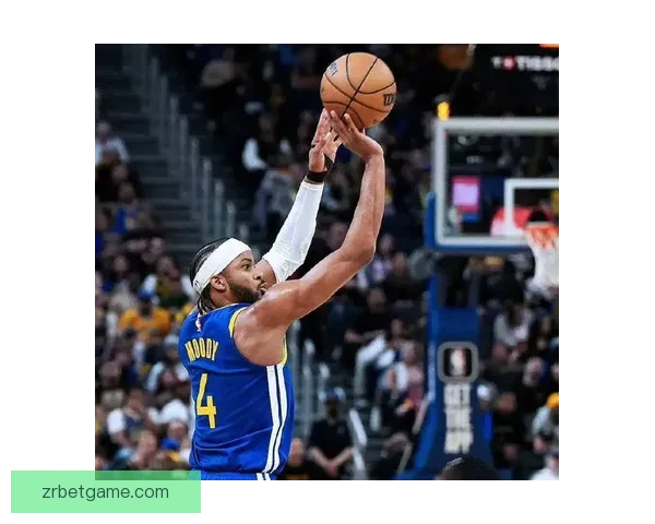 穆迪伤退接受医疗救治 双方球员泪水盈眶全场陷入沉寂